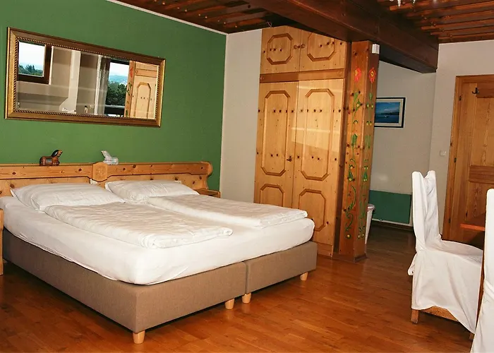 Alfred Wunder Guest house Portschach am Woerthersee